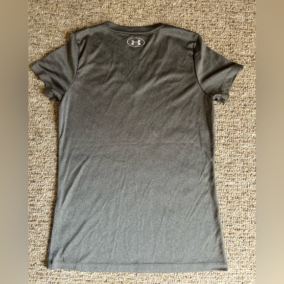 under armour tshirt - Picture 2 of 3